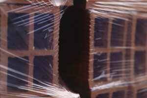 bricks-stretch-499x333